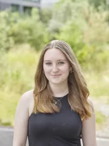 fabienne-boehlen-132729-Kopie-768×1024-1-225×300