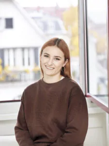 Laura-Seiler-75769-Kopie-225×300